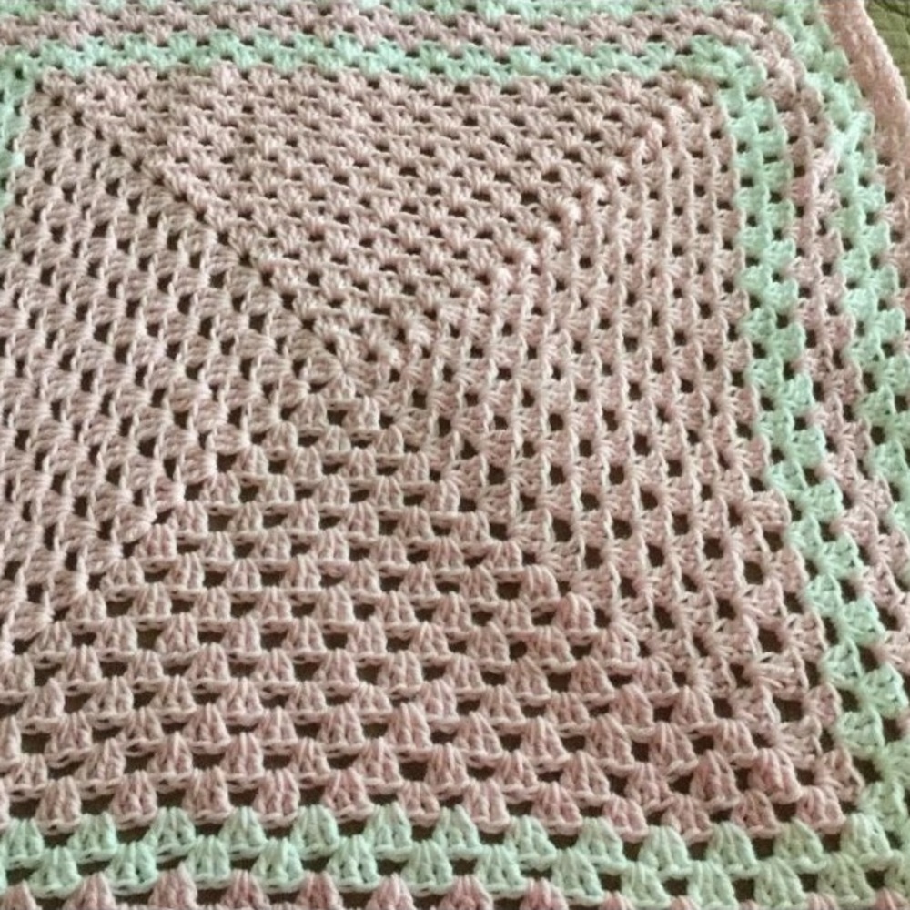 Knitted blanket